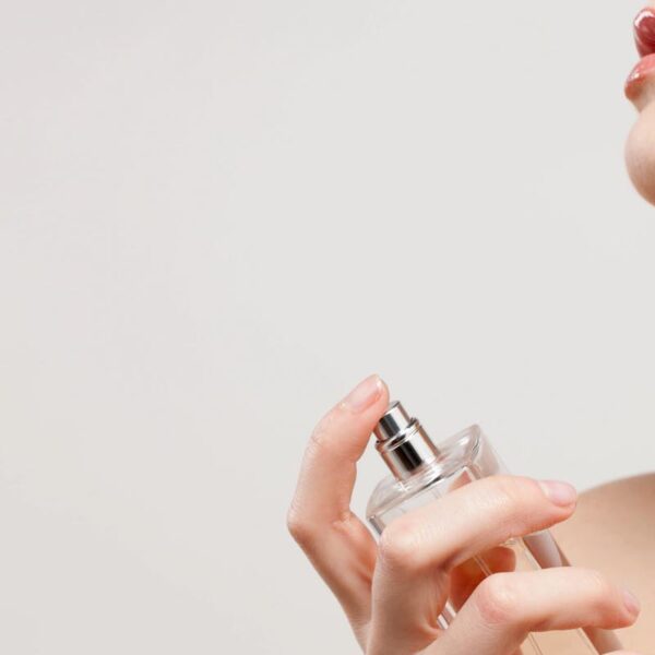 11 Secrets of People Who ALWAYS Smell Good